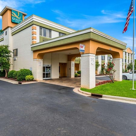 Quality Inn Huntersville Near Lake Norman Luaran gambar