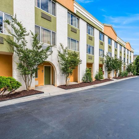 Quality Inn Huntersville Near Lake Norman Luaran gambar