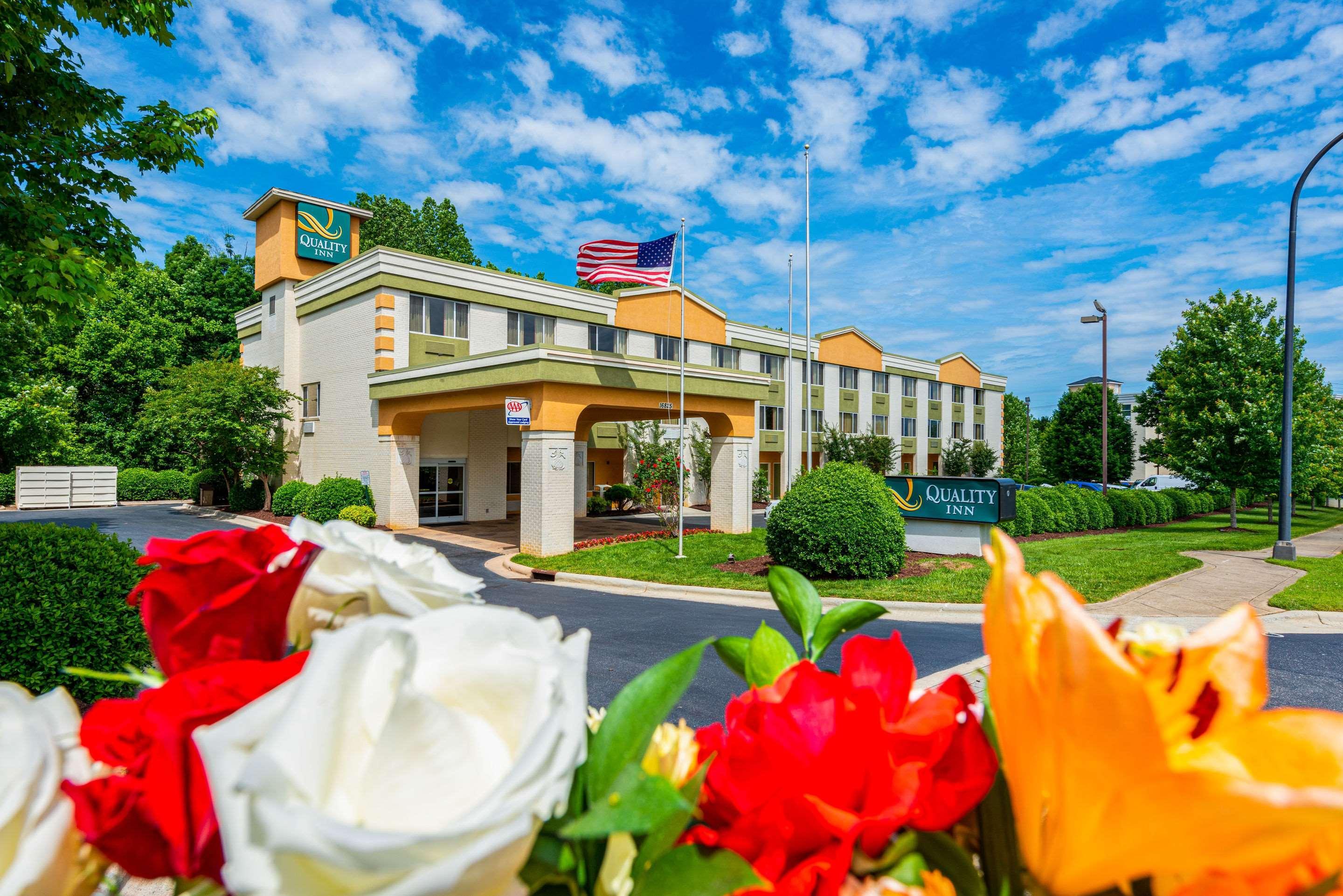 Quality Inn Huntersville Near Lake Norman Luaran gambar