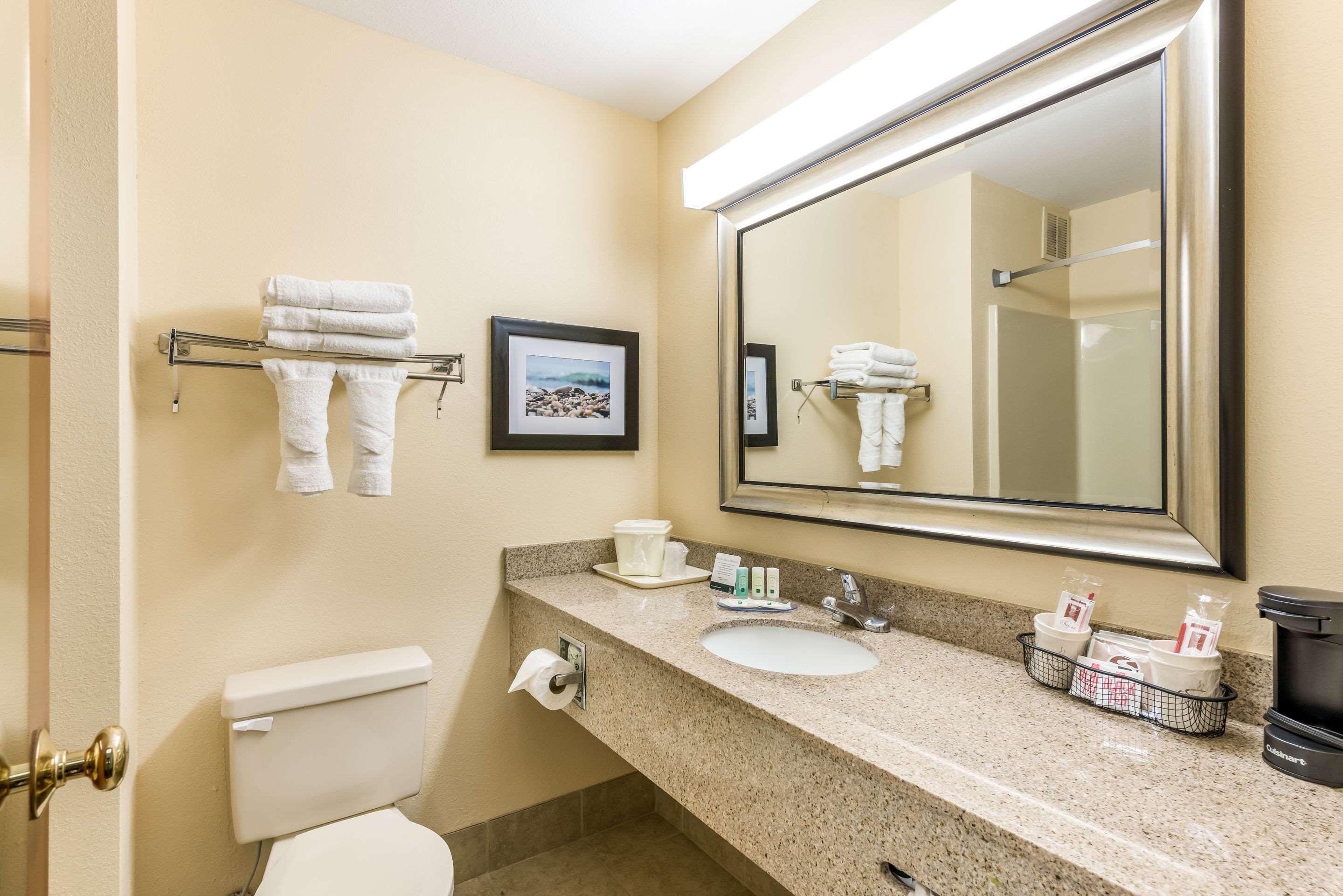 Quality Inn Huntersville Near Lake Norman Luaran gambar