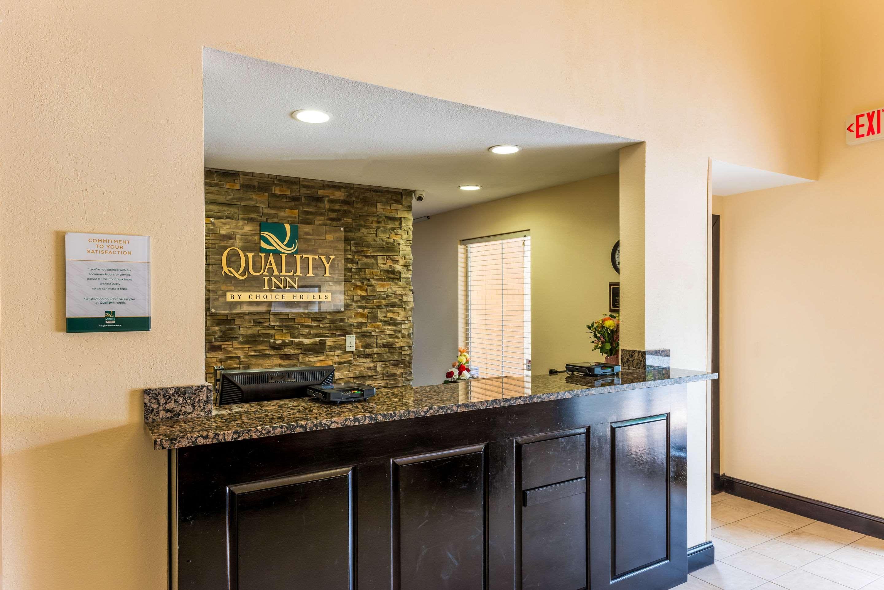 Quality Inn Huntersville Near Lake Norman Luaran gambar