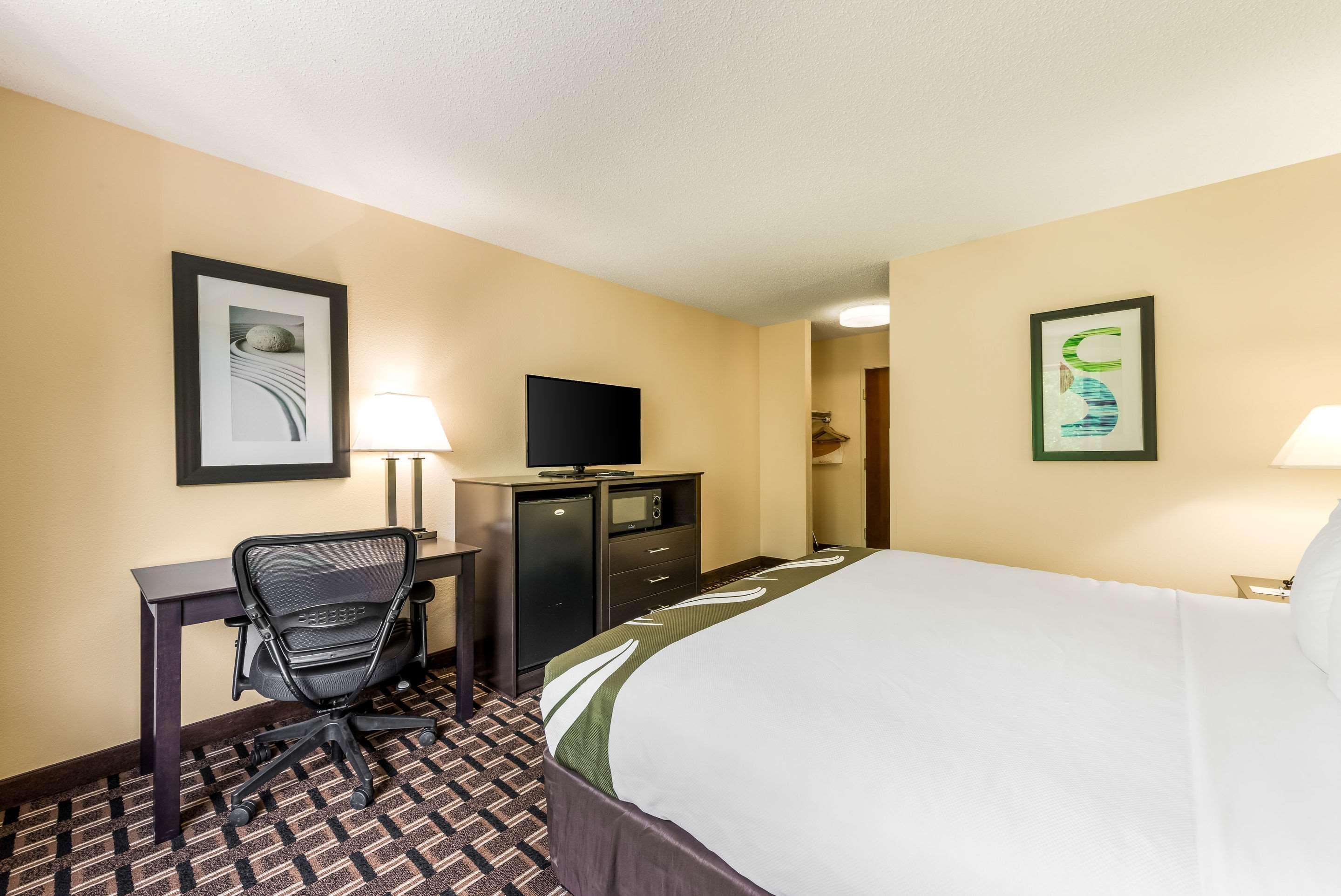 Quality Inn Huntersville Near Lake Norman Luaran gambar