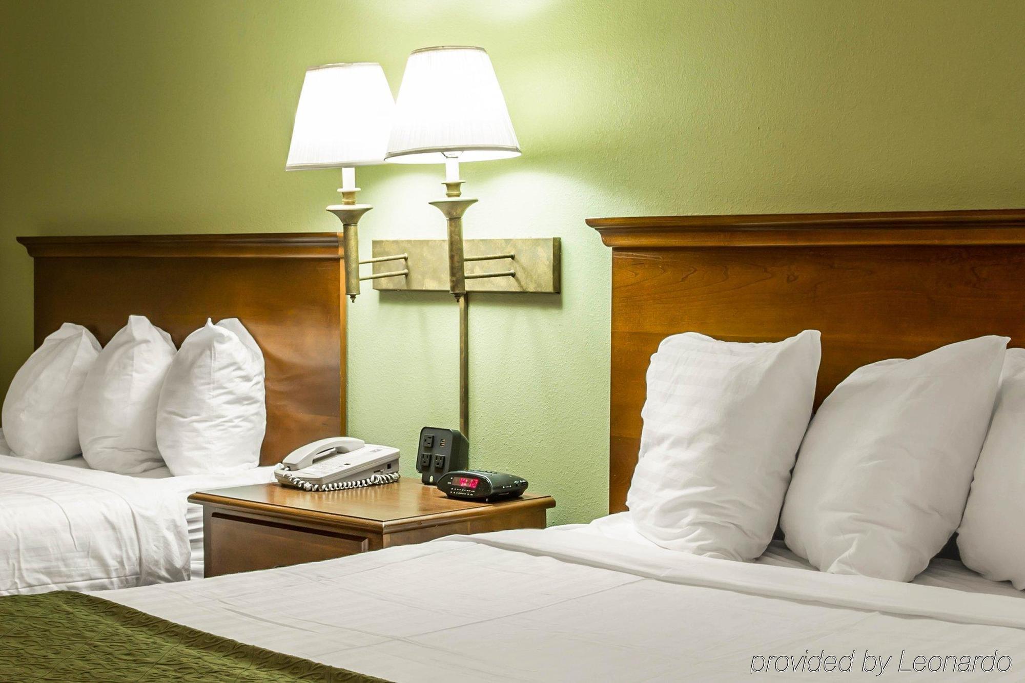 Quality Inn Huntersville Near Lake Norman Luaran gambar