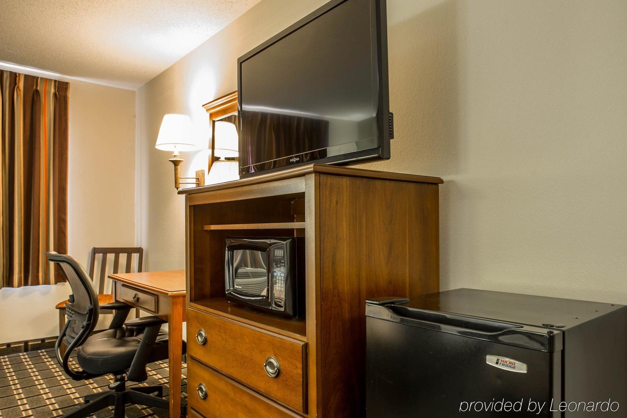 Quality Inn Huntersville Near Lake Norman Luaran gambar