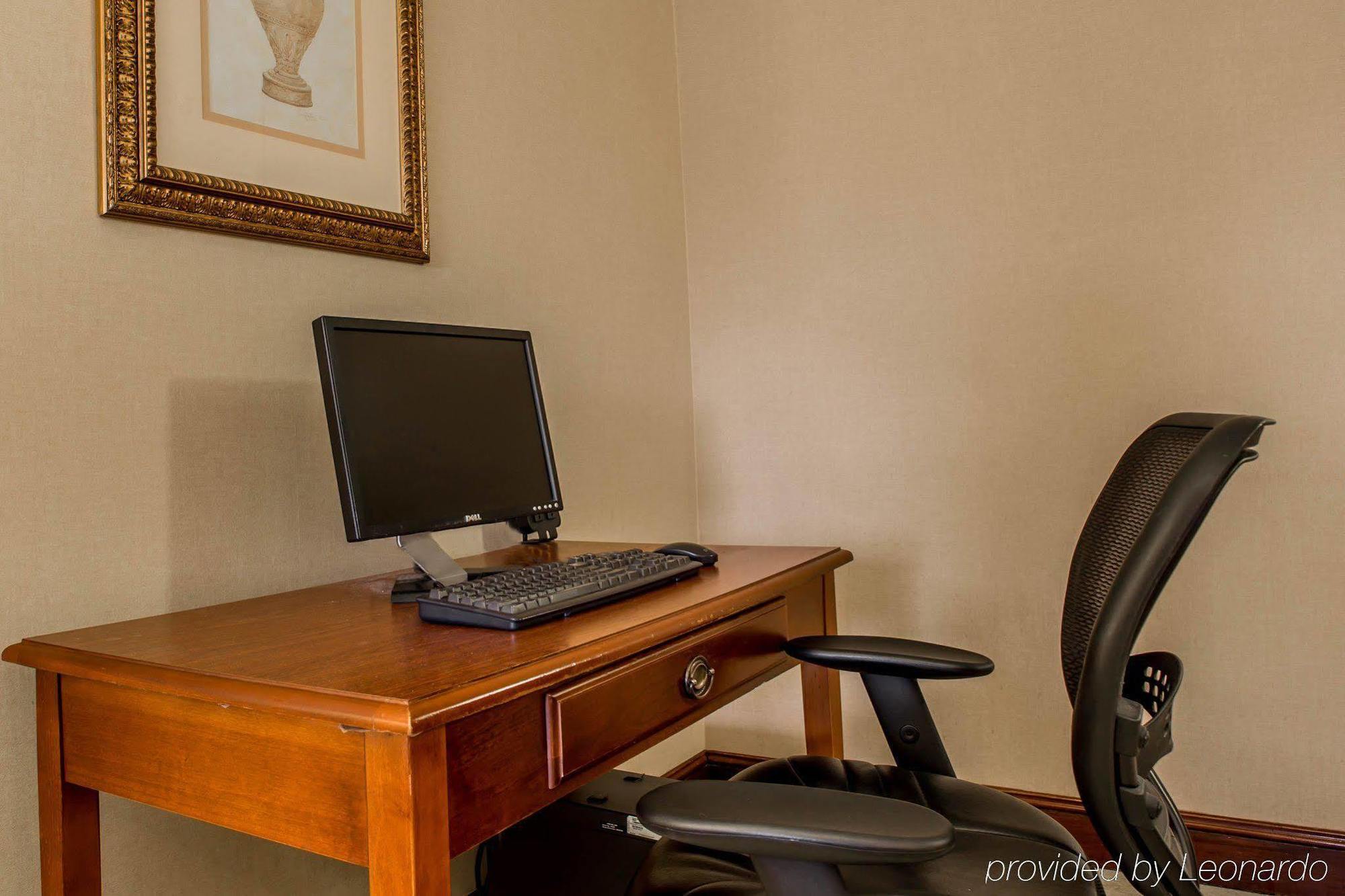 Quality Inn Huntersville Near Lake Norman Luaran gambar